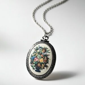Vintage Silver Tone Sarah Coventry Necklace Floral Tapestry Statement Pendant